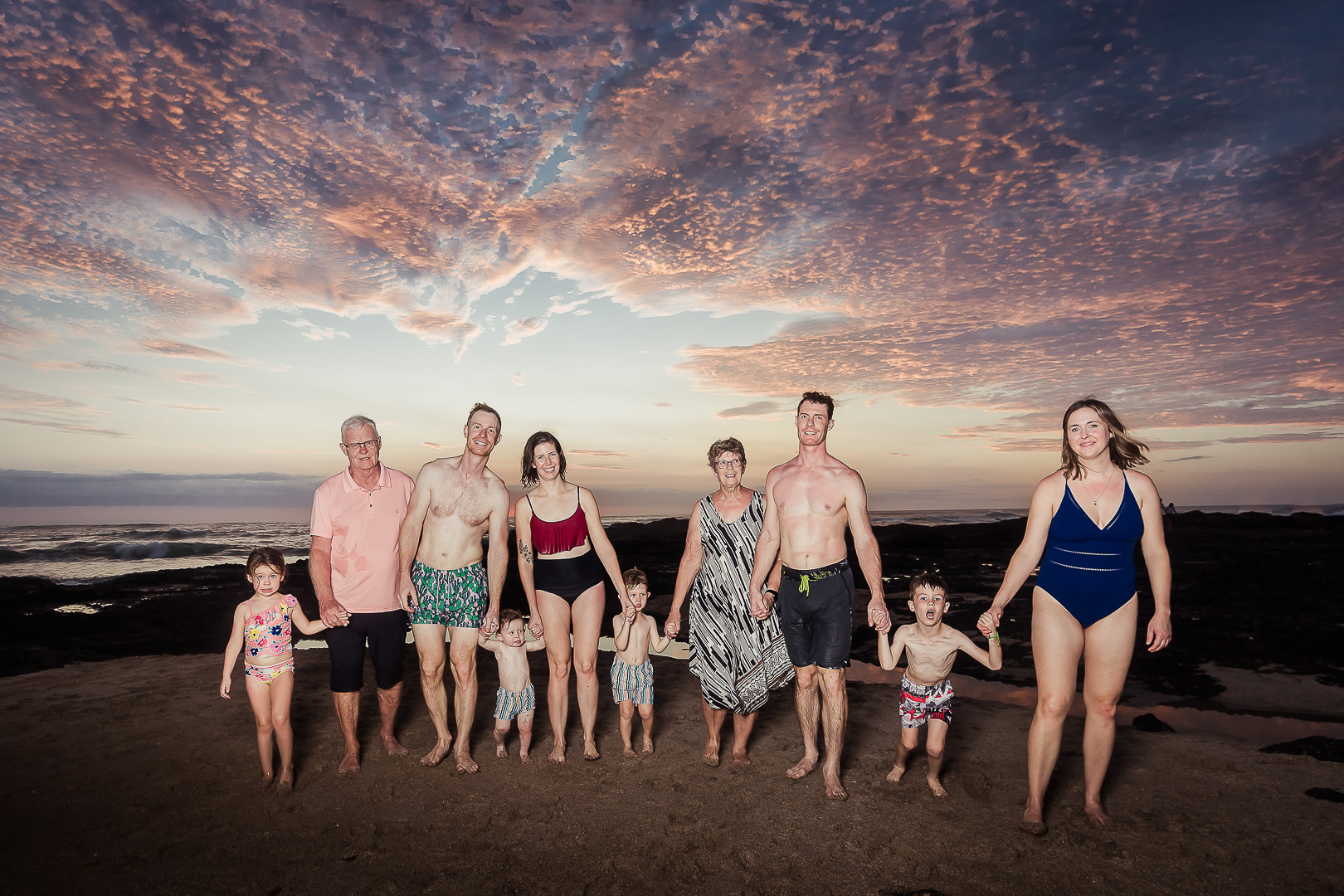 (c) bidrop.com-2023-12-10-173036_2048px