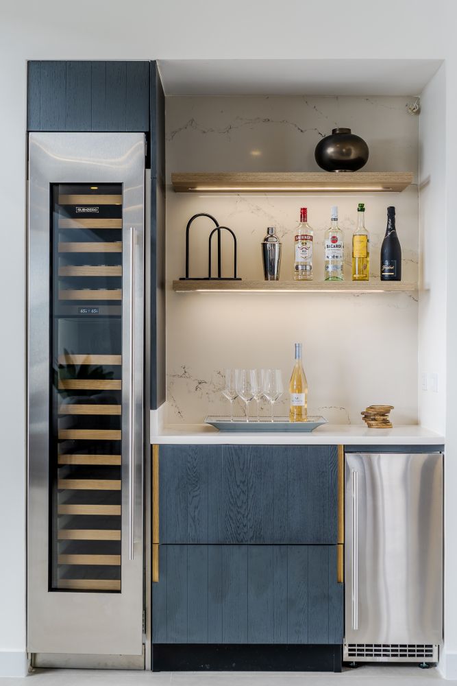 Vacation rental amenities Costa Rica – stylish minibar and wine fridge area