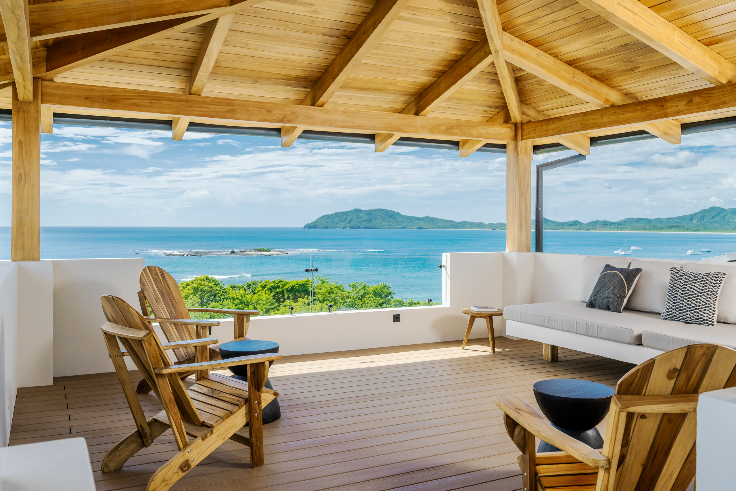 Airbnb Terrace with view on Tamarindo Bay